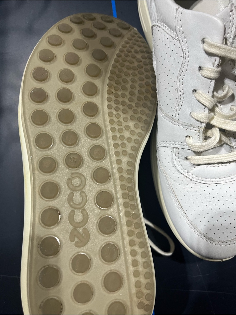 Ecco Women’s White/Cream Athletic Sneakers - Picture 8 of 8
